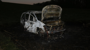 Hasiči řešili požáry dvou aut