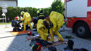 Hasiči cvičili v Rožnově pod Radhoštěm dovednosti při zásahu