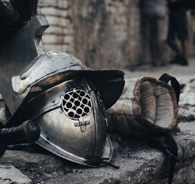 V Napajedlech teď vystavují zbraně a zbroj