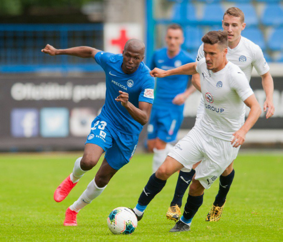 Slovan zlomil oslabené Slovácko až v nastavení